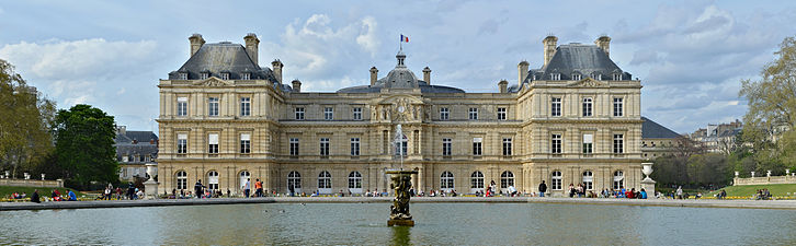 Paris Palais du Luxembourg façade s printemps 2014
